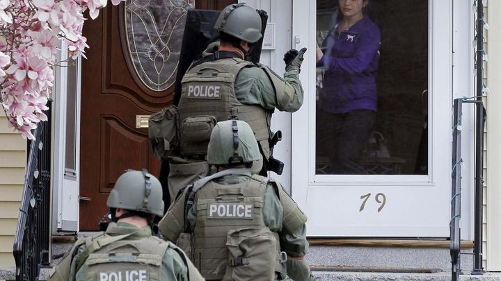USA stíhají dva Evropany za podvodné hlášení zločinů namířené proti politikům