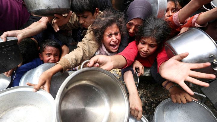 Humanitární pomoc do Gazy zabezpečí soukromé firmy. Nabírají na LinkedInu; Zdroj foto: Reuters