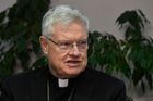 Přeložení nuncia je nečekané, arcibiskupa už možná vybral, míní církevní historici