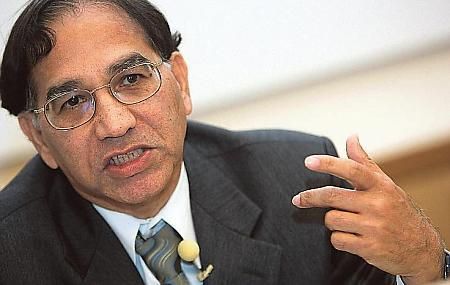 Subhash Thakur, ekonom MMF