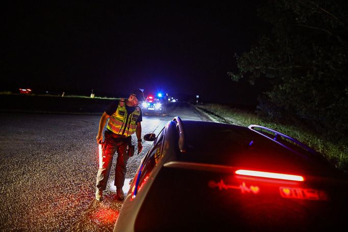 Policie hlídala v noci ze čtvrtka na pátek příjezd do obce Hrušky na Břeclavsku.