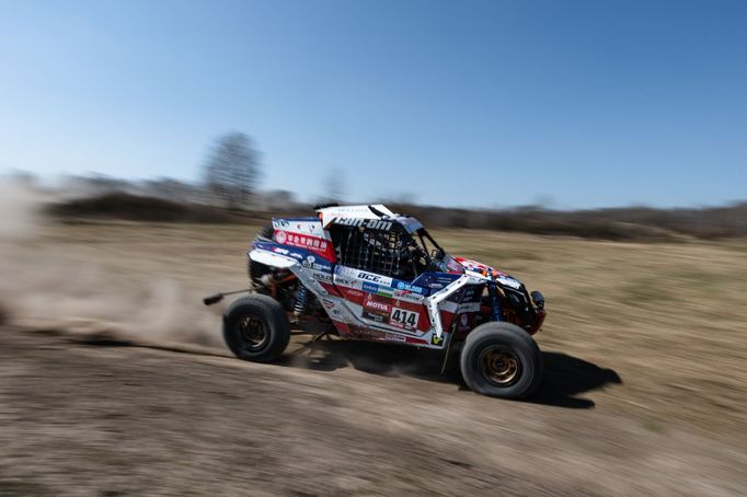 Tomáš Enge při testu buginy Can-Am pro Rallye Dakar