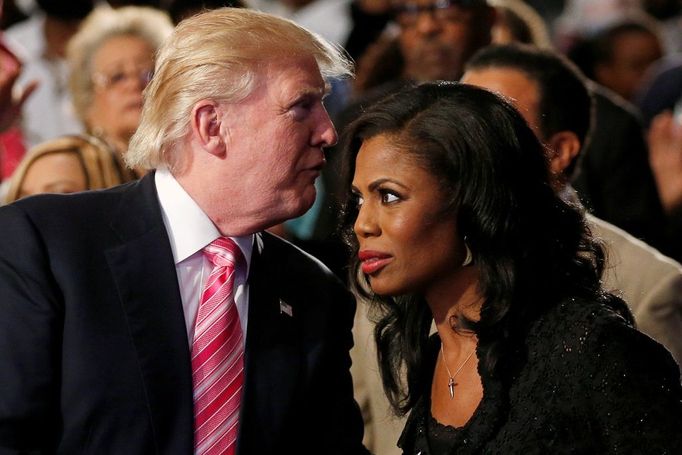 Donald Trump a Omarosa Manigault Newmanová na archivním snímku ze září 2016.