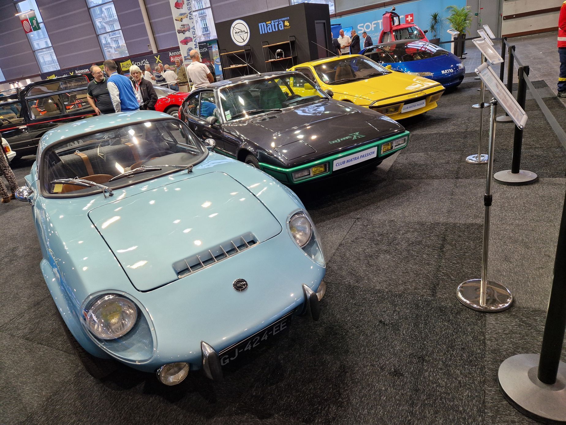 historická a filmová auta autosalon Paříž
