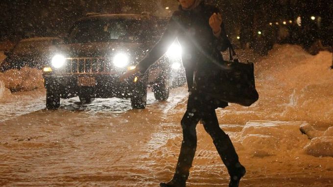 Východ USA se topí v rekordních přívalech sněhu