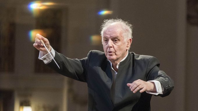 Daniel Barenboim už Mou vlast uvedl na Pražském jaru v roce 2017 s Vídeňskými filharmoniky.