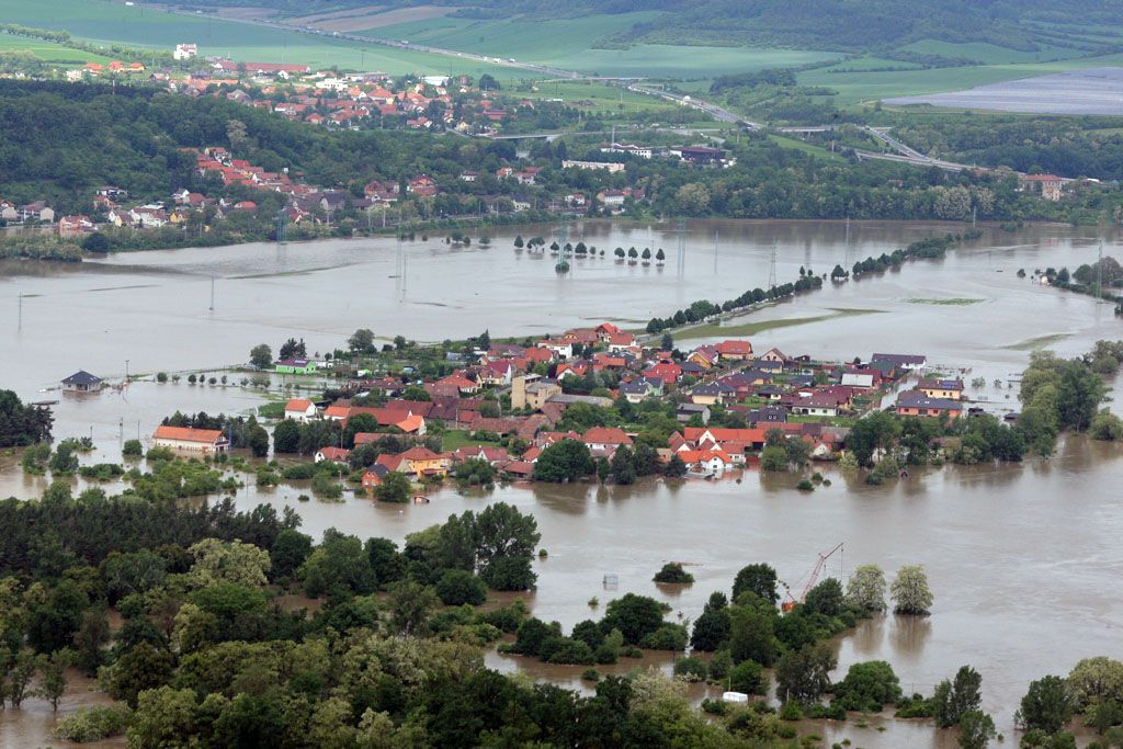 Letem nad zatopeným světem
