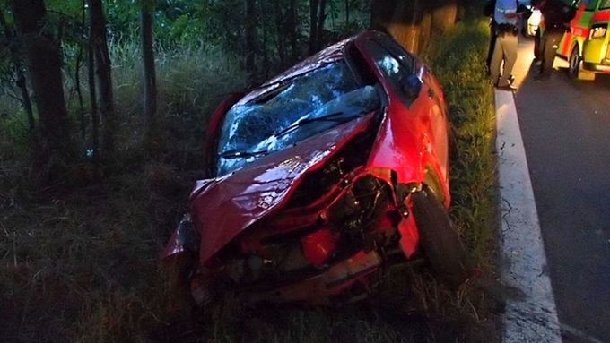 Tragická dopravní nehoda osobního auta v Olomouci.