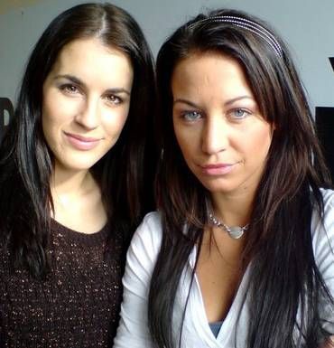 Ring: Agáta Hanychová a Lucie Váchová.