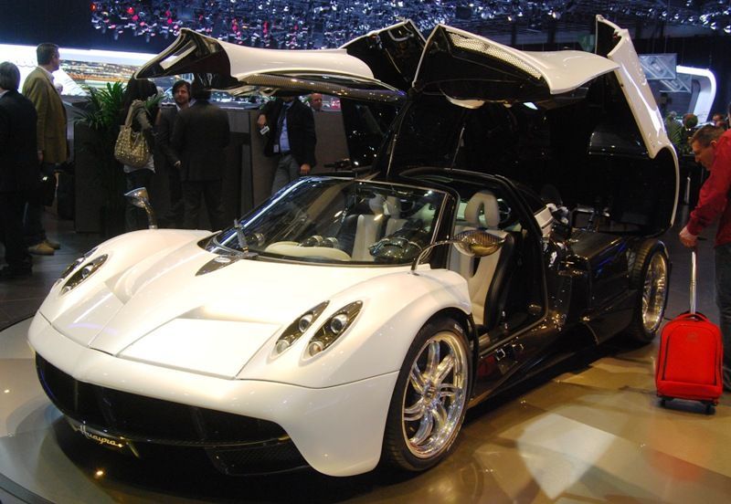 Supersporty na autosalonu v Ženevě 2012