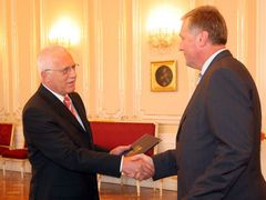 Pracovali jste dobře, i když krátce, pochválil ODS její čestný předseda Václav Klaus.