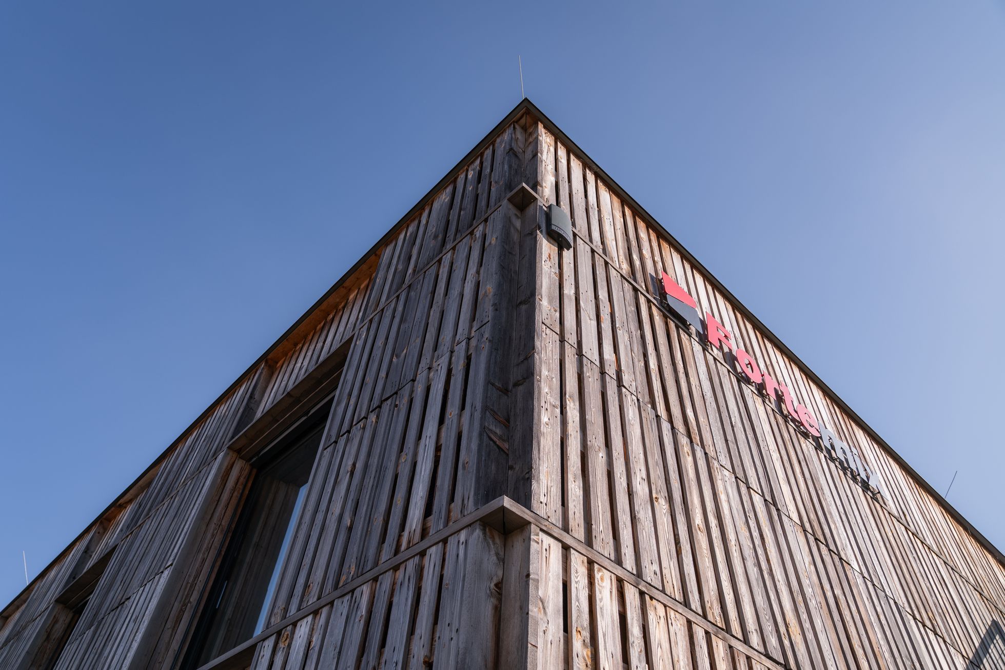 Paskov, rekonstrukce, budova, firma