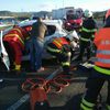 Nehoda autobusu a osobního auta u Kadaně na Chomutovsku