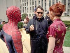 Sam Raimi při natáčení Spider-Mana