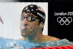 Phelps se rozjíždí! Získal sedmnácté zlato z olympiád