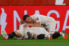 Sevilla ukončila remízovou sérií a je tři body za Realem
