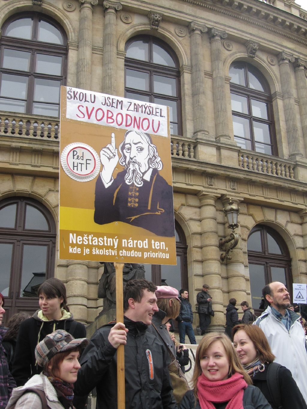 Týden neklidu - transparenty