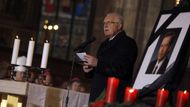 The first one to give a speech after the requiem mass was Václav Havel's successor and current President of the Czech Republic, Václav Klaus.