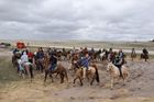 Jako oslavu míru organizují cestu na koních dlouhou téměř 650 kilometrů, která vede z oblasti Green Grass v Jižní Dakotě do Fort Laramie v sousedním Wyomingu, kde byla dohoda podepsána.