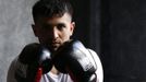 Unemployed Belgian Mohamed Sammar poses as he takes part in a "Fit for a job" boxing class in Brussels June 14, 2013. Sammar, 27, has been looking for a job in the construction sector for 2 years. "Fit for a job" is the initiative of former Belgian boxing champion Bea Diallo, whose goal was to restore the confidence of unemployed people and help them find a job through their participation in sports. Picture taken June 14, 2013. REUTERS/Francois Lenoir (BELGIUM - Tags: SPORT BOXING SOCIETY TPX IMAGES OF THE DAY BUSINESS EMPLOYMENT) Published: Čec. 5, 2013, 4:07 odp.