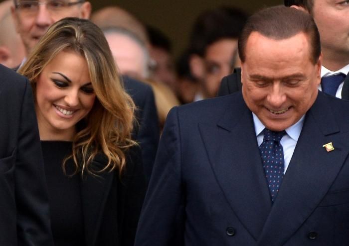 Silvio Berlusconi a Francesca Pascale