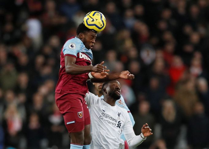 Soccer Football - Premier League - West Ham United v Liverpool - London Stadium, London, Britain - January 29, 2020   West Ham United's Jeremy Ngakia in action with Liver