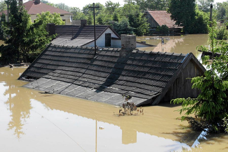 Evropu dál sužují záplavy