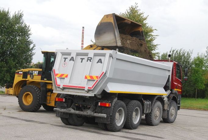 Tatra si připravila dostatečné zásoby materiálu pro testy s naloženými vozy