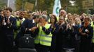 Hundreds of members of German air carrier Lufthansa cabin crew union "UFO" walk towards the Lufthansa headquarters during a strike at the Fraport airport in Frankfurt, August 31, 2012. Lufthansa cancelled 64 flights at its main hub Frankfurt on Friday as cabin crew began the first of a series of strikes over pay and cost cuts in a busy holiday season. The eight-hour industrial action, following the breakdown of 13 months of negotiations between Germany's largest airline and trade union UFO, is due to end at 1100 GMT on Friday. REUTERS/Kai Pfaffenbach (GERMANY - Tags: BUSINESS EMPLOYMENT CIVIL UNREST TRANSPORT) Published: Srp. 31, 2012, 11:17 dop.