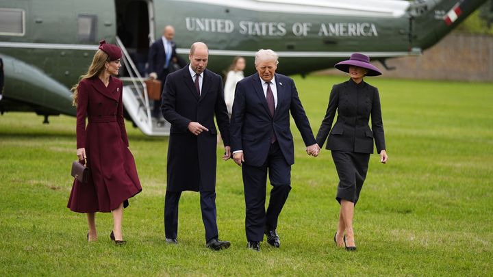 Trump zahájil "historickou" návštěvu Británie, přivítala ho královská rodina; Zdroj foto: Reuters