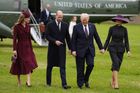 Trump zahájil "historickou" návštěvu Británie, přivítala ho královská rodina