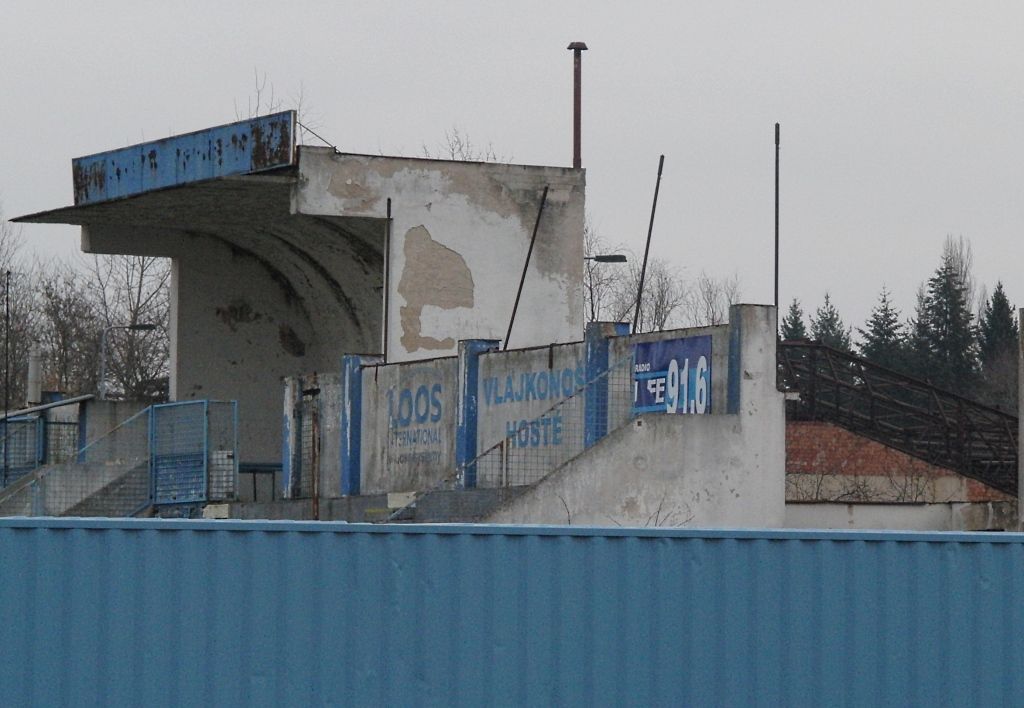 Demolice nedostavěné haly ČSTV - Pardubice