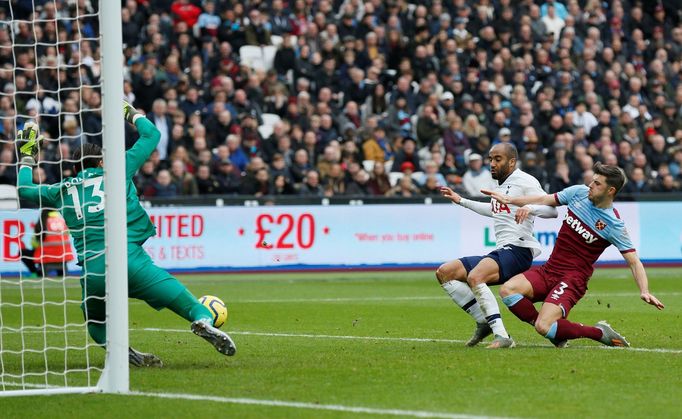 Soccer Football - Premier League - West Ham United v Tottenham Hotspur - London Stadium, London, Britain - November 23, 2019  Tottenham Hotspur's Lucas Moura scores their