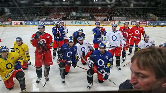 Hadamczik rozdal pokyny před odletem do Finska