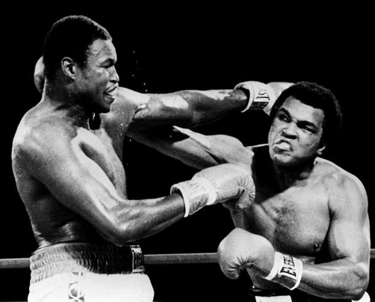 Boxerské comebacky historie (Holmes vs. Ali)