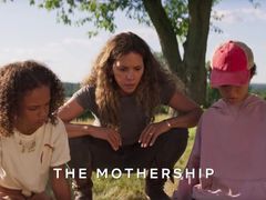 Halle Berry na jediném zveřejněném záběru z filmu The Mothership.