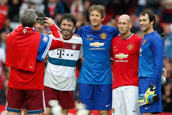 Raimond van der Gouw, Jaap Stam, Edwin van der Sar, Mark van Bommel, Roy Makaay