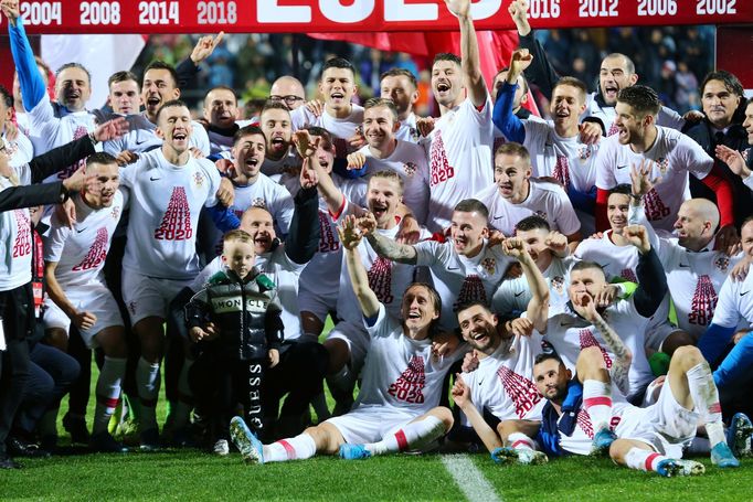 Soccer Football - Euro 2020 Qualifier - Group E - Croatia v Slovakia - HNK Rijeka Stadium, Rijeka, Croatia - November 16, 2019  Croatia's Luka Modric and team mates celeb