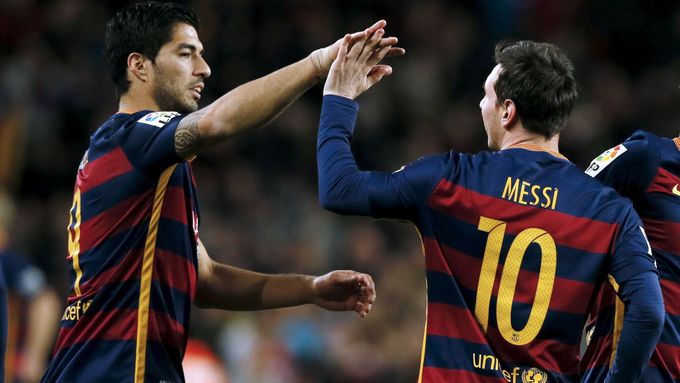 Luise Suárez a Lionel Messi dali Vigu dohromady čtyři góly.