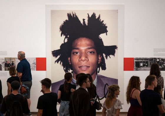 Jean-Michel Basquiat zemřel roku 1988 sedmadvacetiletý na předávkování kombinací heroinu a kokainu.