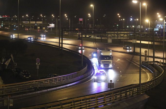 Do Petrohradu dorazily v noci ostatky obětí leteckého neštěstí na Sinaji.