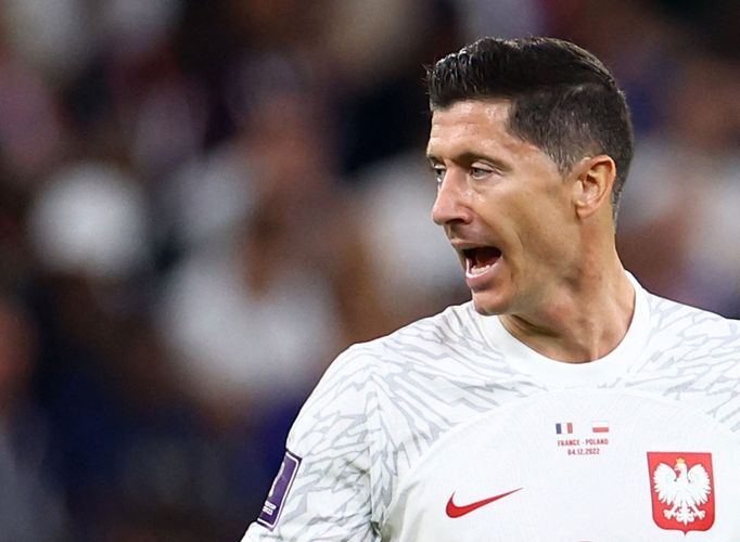 Robert Lewandowski v osmifinále MS 2022 Francie - Polsko