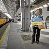 Foto / Hlavní nádraží v Praze / Ukrajina / asistenční centrum, info stánek, uprchlíci, dobrovolníci, Ukrajina, Iniciativa Hlavák