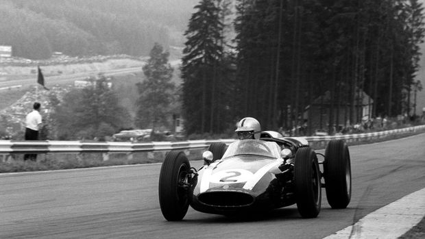 Pohádkový příběh Cooperu. Revoluční formule z garáže pokořila obry formule 1
