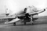 Rukama mechanika Noriho Harela prošel například letoun A-4 Skyhawk. Snímek je z roku 1974.