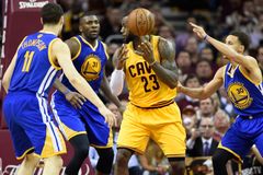 Basketbalisté Golden State zdolali v repríze finále NBA Cleveland