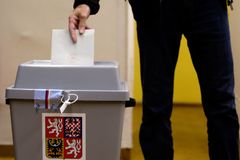 K volbě prezidenta se připojí i osm referend. Lidé rozhodnou o hazardu, bazénu i těžbě v kamenolomu