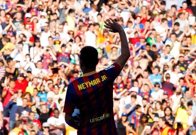 Nový hráč FC Barcelona Neymar