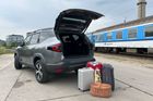 Nosnost je v případě testovaného auta 446 kilo. Za Bigster s hybridním pohonem zapojíte přívěs o hmotnosti 745 kilo, respektive 1000 kilo, když je brzděný.
