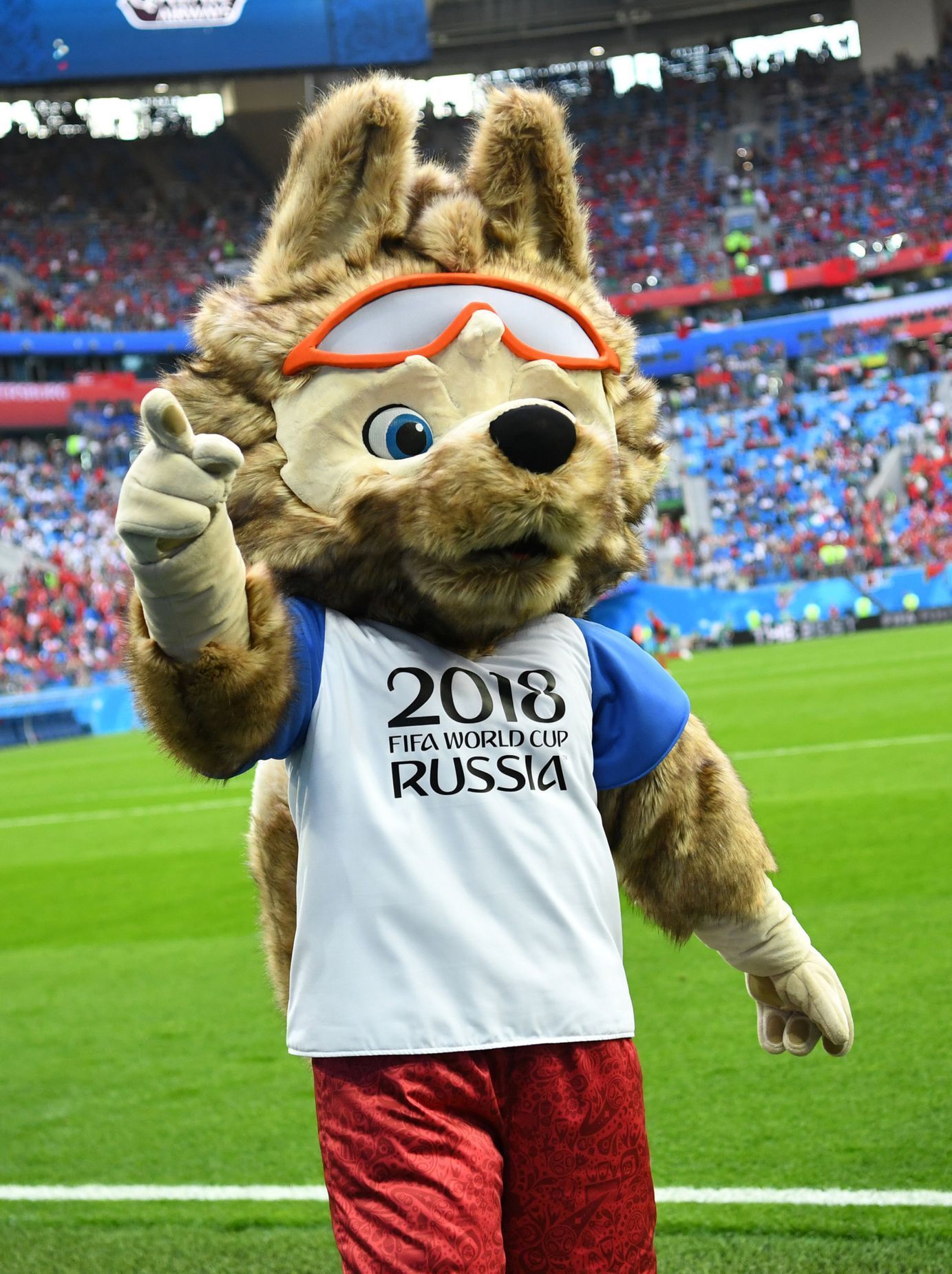 Maskot šampionátu Zabivaka v zápase Maroko - Írán na MS 2018